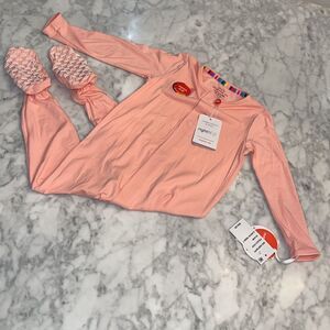 NWT MAGNETIC ME RIGHT FIT “PEACH POP” FOOTIE